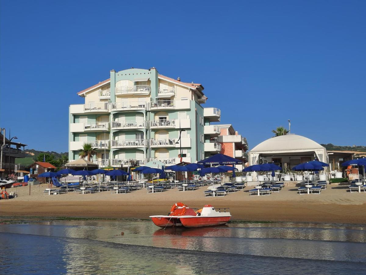 Apart-hotel Acquasuite Martinsicuro